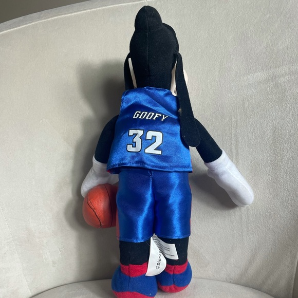 Disney Toy Factory Goofy Basketball #32 Blue And Red Stuffed Animal Plush Toy - Picture 5 of 12